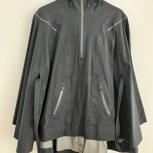 Lululemon technical Cape / Poncho